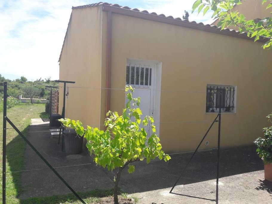 Maison Dans Une Propriete Avec Une Cour Corneilhan Exterior foto